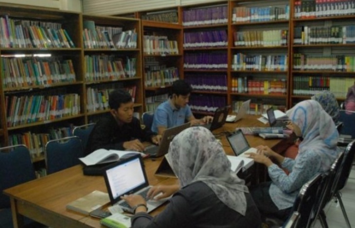 Perpustakaan Bukan Cuma Tongkrongan Si Kutu Buku