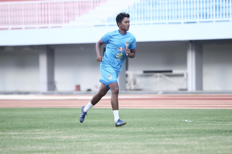 Liga 2 Ditunda, Dua Pemain ini Gantungkan Hidup dari Jualan Minuman dan Meubel