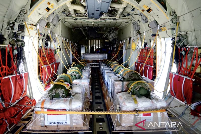 Hercules TNI Sukses Kirim Bantuan ke Gaza Pakai Teknik Penerjunan LCLA