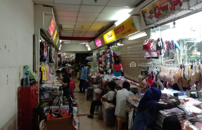Blok A Tanah Abang Masih Buka, Pedagang Hingga Pengunjung Enggak Takut Corona