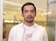 Ternyata, Oka Antara Suka Mengamati Karya Dian Sastro