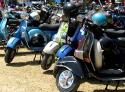 Pawai Grebeg Vespa di Asia Vespa Daya 2017