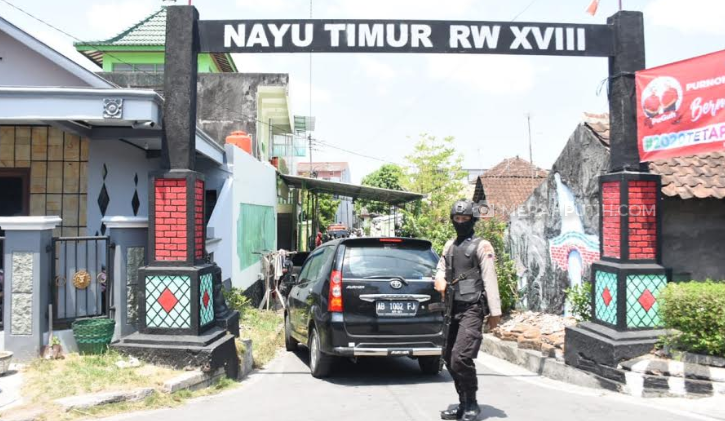 Terduga Teroris yang Ditangkap Saat Sepedaan Berkaitan dengan Pembacokan Wakapolres Karanganyar?