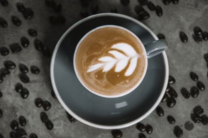 Kopi yang berlebihan tidak baik untuk tubuh (Foto: pexels/ROMAN ODINTSOV)