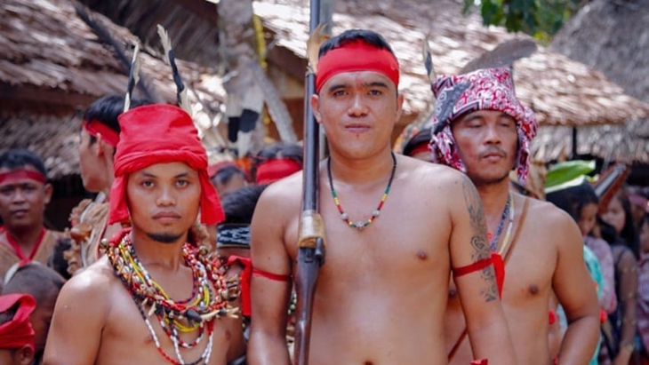 Suku Dayak Bidayuh dalam Upacara Nyobeng Sebujit. (Instagram/@shelda_sapage85)