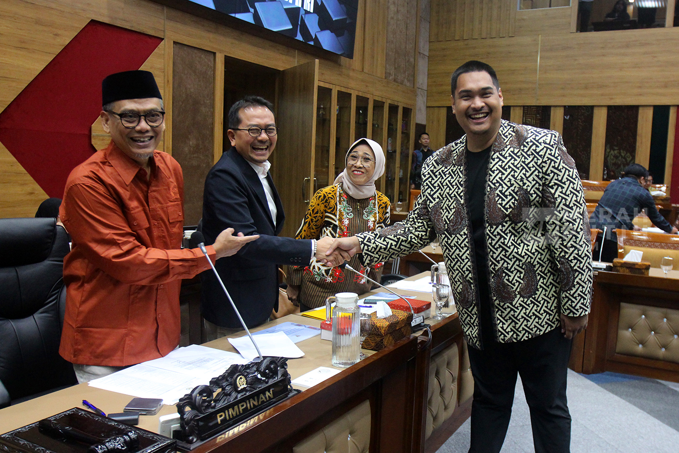 Raker Menpora Dito Ariotedjo dengan Komisi X DPR Bahas Anggaran
