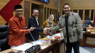 Raker Menpora Dito Ariotedjo dengan Komisi X DPR Bahas Anggaran