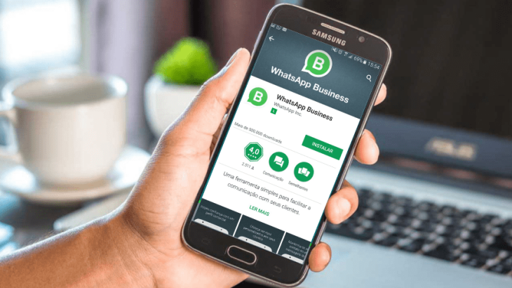 Cara Berbelanja Hadiah Natal di WhatsApp Business
