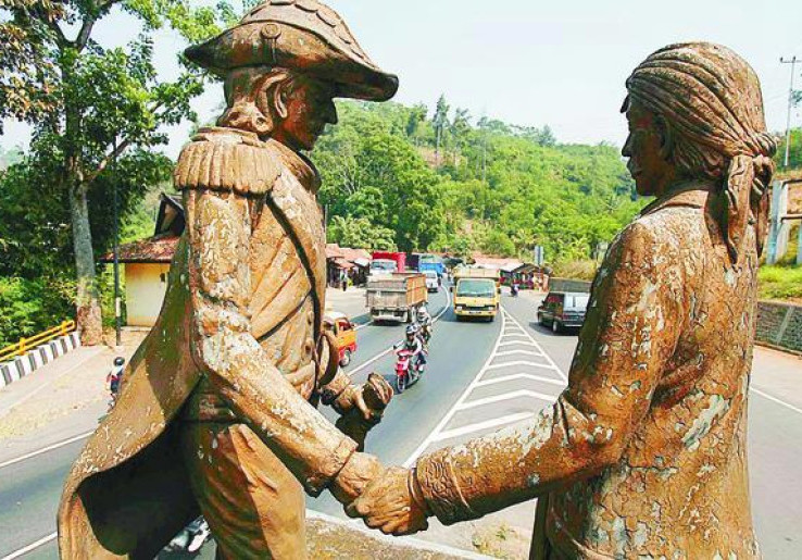 Membedah Mitos Patung Pangeran Kornel Cadas Pangeran, Adakah Pertemuan Daendels-Kusumadinata IX?