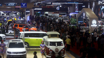 Kemeriahan Hari Pertama Gelaran Otomotif GIIAS 2024 di ICE BSD