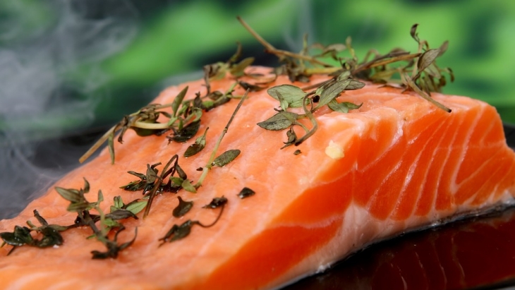 Manfaat Kesehatan Saat Kamu Rajin Mengonsumsi Salmon