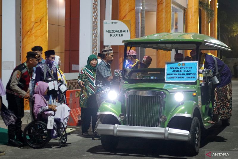 9 Jemaah Haji Embarkasi Surabaya Tertunda Keberangkatan, Alasannya Karena Visa dan Sakit