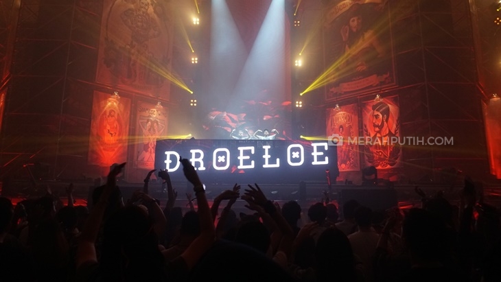 Droeloe Panaskan Panggung utama Invasion 2017