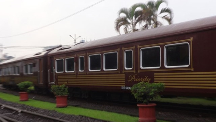 Menikmati Sensasi Baru Perjalanan KA Wisata Tujuan Bandung