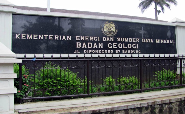 Badan Geologi Ungkap Penyebab Lubang Misterius di Sukabumi
