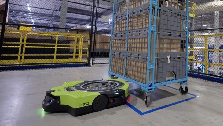 Amazon Pekerjakan Robot Otonom di Gudangnya