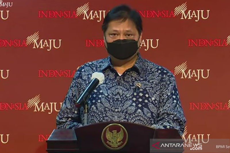 PSBB Jawa dan Bali, Airlangga Hartarto Minta Masyarakat Jangan Panik