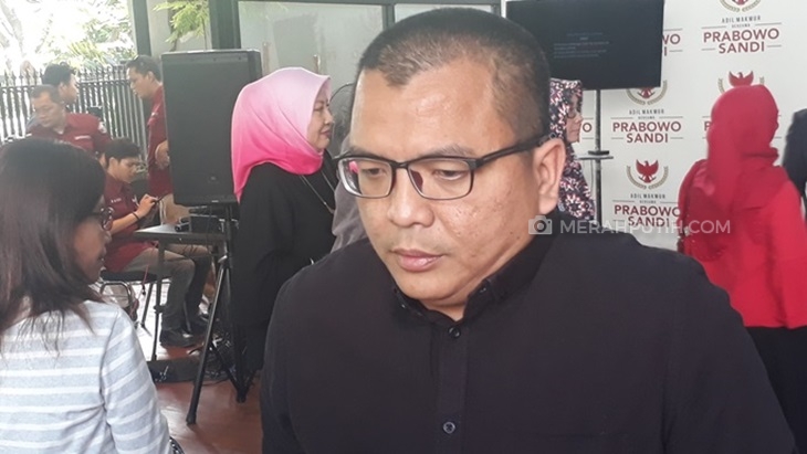Pemprov DKI Batal Tugasi Denny Indrayana Gugat Pulau H Reklamasi