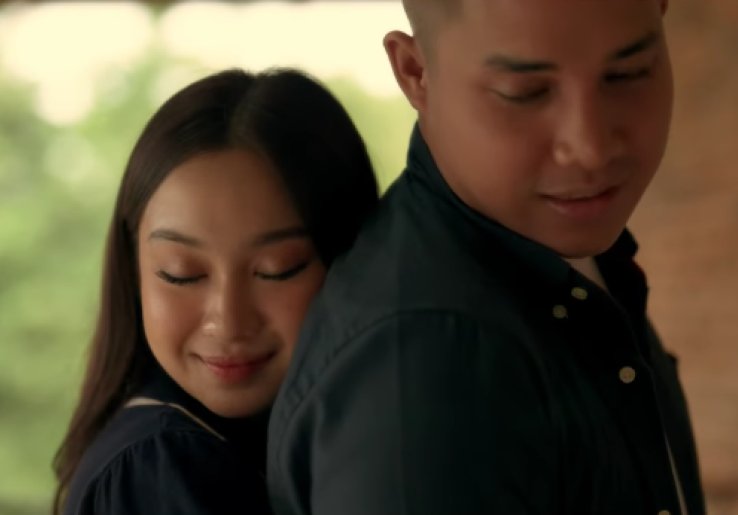 Lagu Tak Sesederhana Itu Key Bings: Melupakan Seseorang Tidak Pernah Sesederhana Itu!