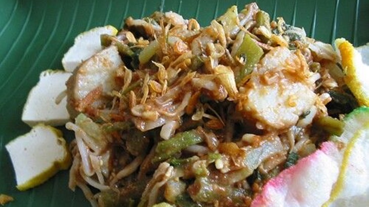 Lotek khas Bandung. (pinterest)