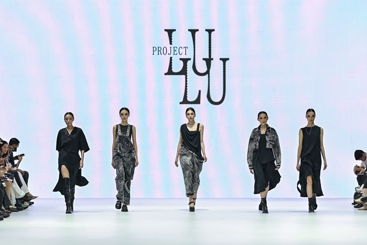 3 Desainer Jadi Juara Lomba Perancang Mode 2023 di Jakarta Fashion Week