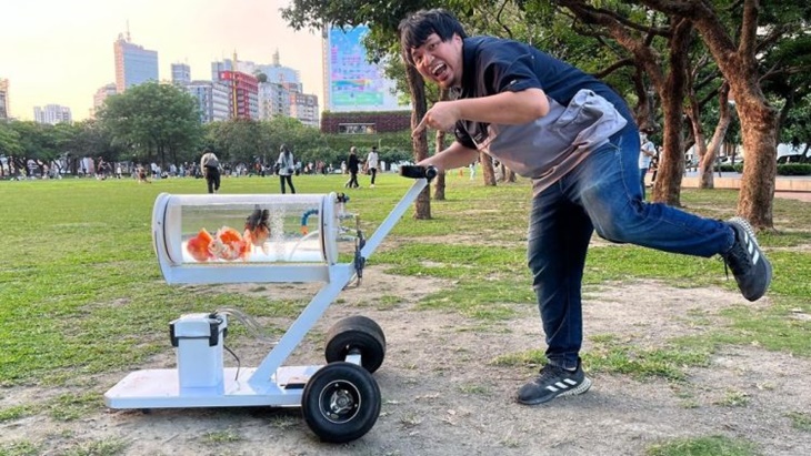 Keren, Inovasi untuk Bawa Ikan Hias Jalan-jalan