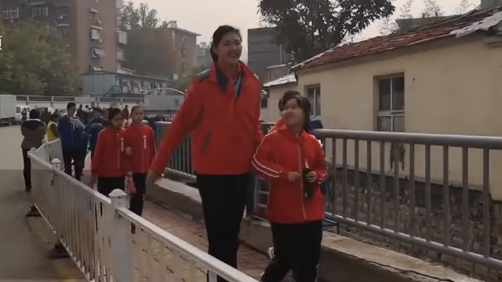 Heboh! Bocah 11 Tahun ini Miliki Tinggi Badan Melebihi Pebakset Tingkat Dunia