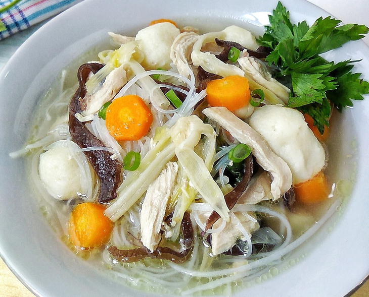 Bosan dengan Masakan Bersantan? Coba Sup Kimlo nan Segar