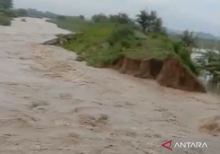Tanggul Sungai Cabean Jebol, Ratusan Rumah di Demak Terendam Banjir