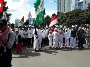 Massa Aksi 505 Teriaki Balai Kota, 'Penjarakan Ahok'