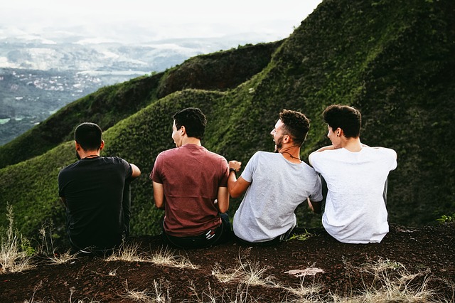 Tips Liburan 'Low Budget' ala Mahasiswa, Tetap Bisa Senang-Senang!