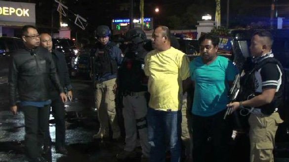Melihat Hermansyah Dikeroyok, Irina Lawan Pelaku dengan Payung