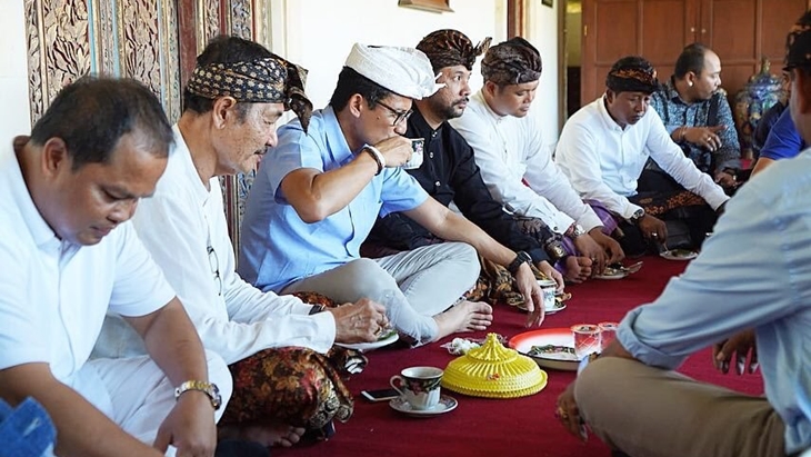 Sandi saat kunjungan ke Bali. (Twitter/@sandiuno)