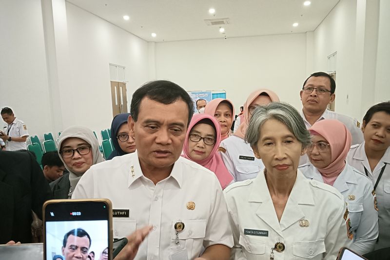 Bentuk Posko 24 Jam, Gubernur Jateng Jadikan Keracunan Massal MBG Sragen Bahan Evaluasi
