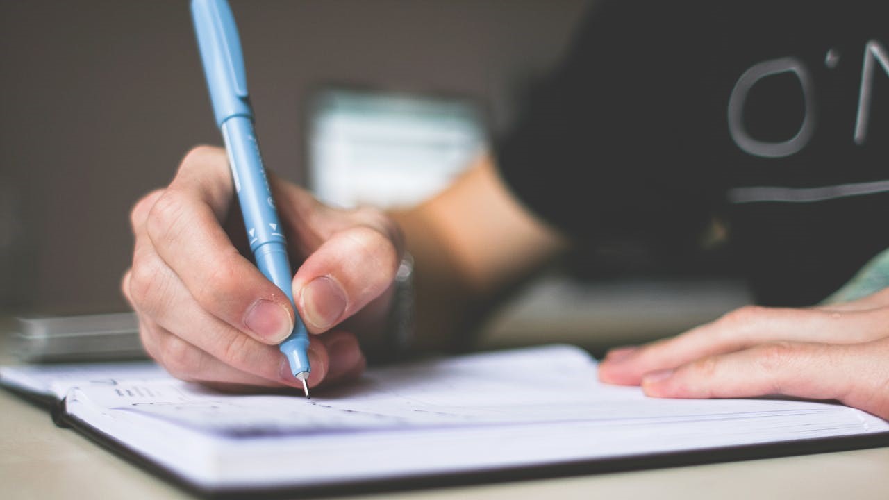 Rajin Menulis Jurnal Bisa Bermanfaat untuk Melatih Daya Ingat