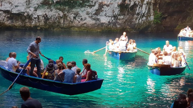 7 Tempat Wisata Paling Instagramable di Yunani, Yakin Gak Pengin ke Sana?
