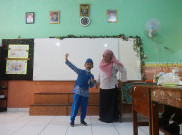 Mengintip Hari Pertama Masuk Sekolah di SDN 01 Grogol Selatan Jakarta