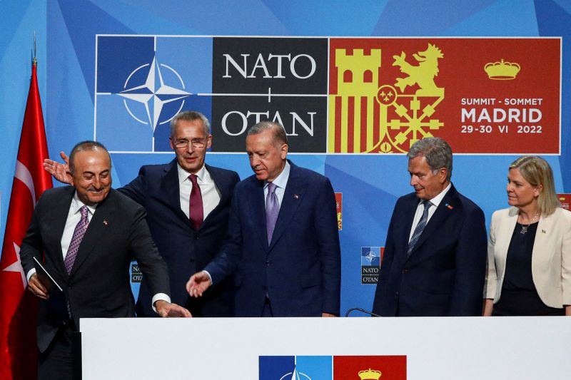 Akhiri Tradisi Negara Netral, Swedia dan Finlandia Segera Gabung NATO
