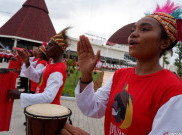 Jokowi Resmikan Youth Creative Hub dan Tanam Jagung di Papua