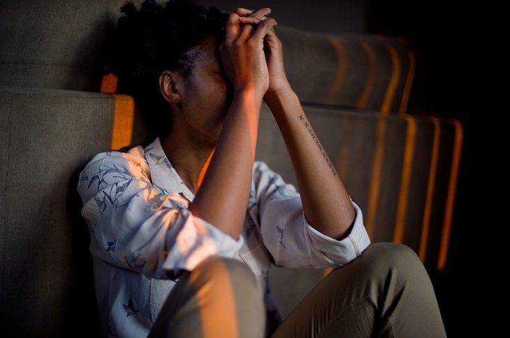 Jangan tunjukkan emosi kamu di kantor. (Foto: Pixabay/MasimbaTinasheMadondo)