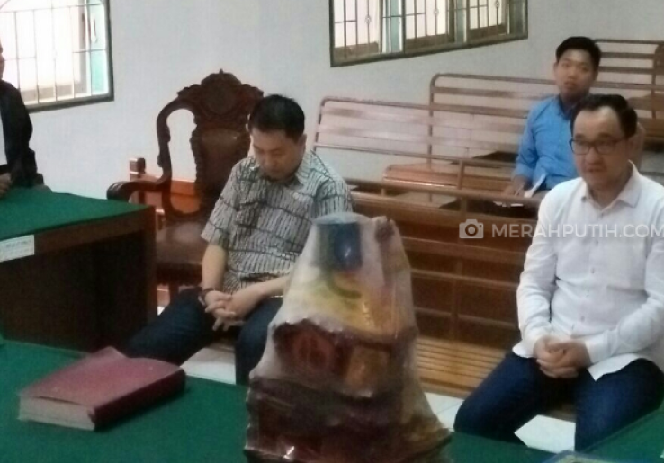 Majelis Hakim dan Terdakwa Korupsi Waterpark Nisel, Protes Saat Difoto Wartawan