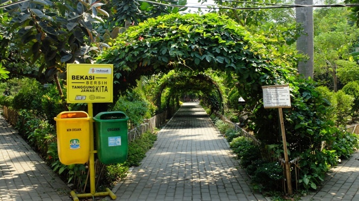 Salah satu taman di Bekasi