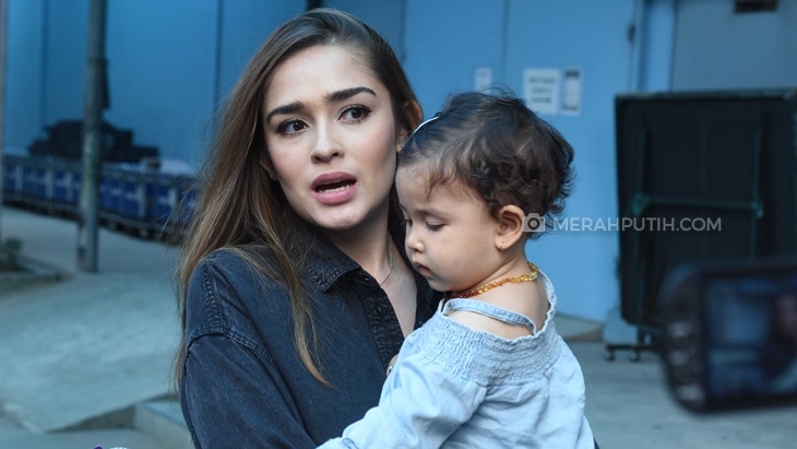 Yasmine Wildblood Tak Akan Rayakan Ulang Tahun Anaknya