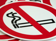 Penjelasan Polisi Soal Larangan Menghisap Rokok Saat Berkendara