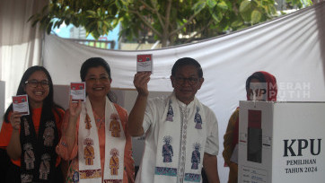 Cagub DKI Jakarta Pramono Anung Nyoblos di TPS 046 Cipete Selatan Pilkada 2024