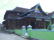 Masjid Jami Jalaluddin Tempat Singgah Sunan Kalijaga, Terbuat dari Kayu Jati