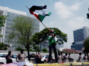[Hoaks atau Fakta]: Helikopter Israel Jatuh Ditembak Rudal Palestina
