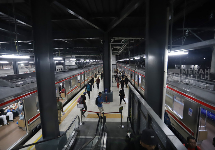 Melihat Uji Coba Gedung Baru Stasiun Rangkasbitung Ultimate 