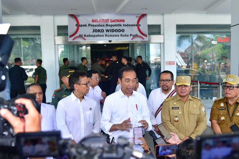 Pria yang Dicegat Paspampres Dekati Jokowi dari Belakang Berstatus PNS Konawe