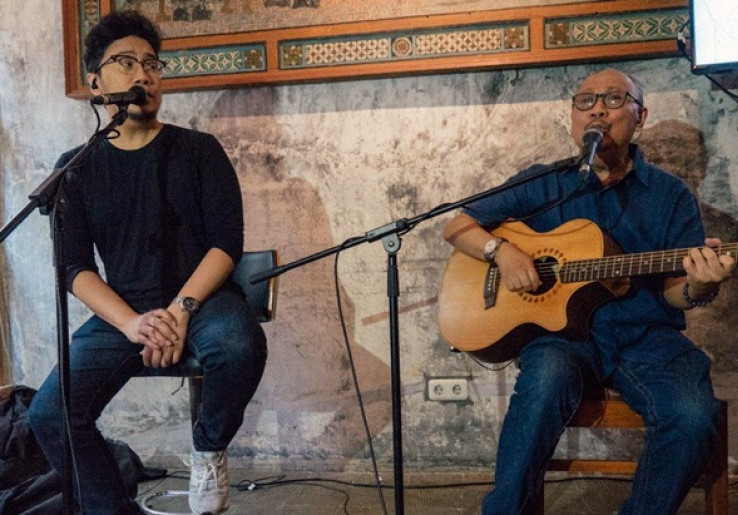 Kolaborasi Ebiet G Ade dan Adera, Hadirkan Lagu 'Untuk Kita Renungkan' dengan Nuansa Baru 